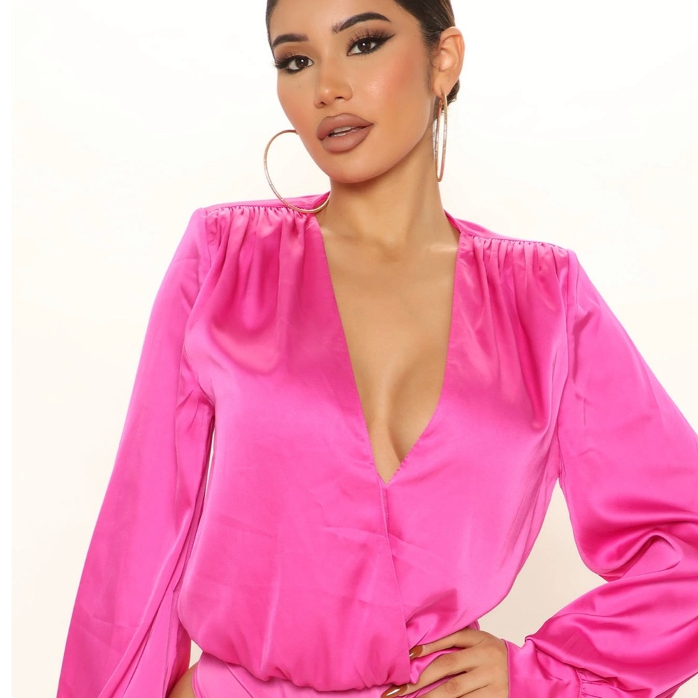 Deep V plunging  neck.  Satin.